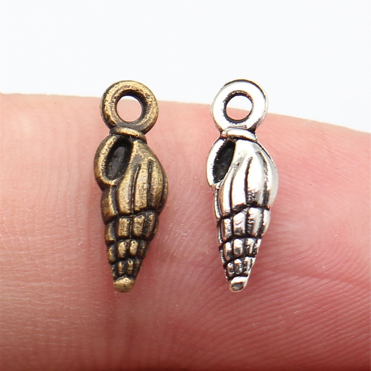 Vintage Collectibles For Sale - WYSIWYG 20 stks 5x14mm 2 Kleuren